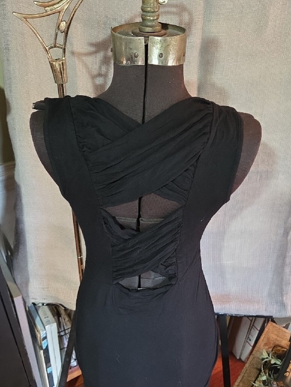 ASOS Sleeveless Black Twist-Back Bodycon Dress S